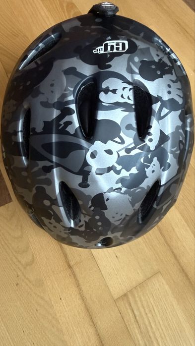 Продавам каска за ски GIRO