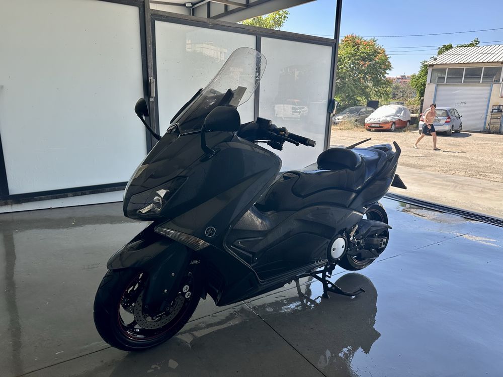 Yamaha t max 530