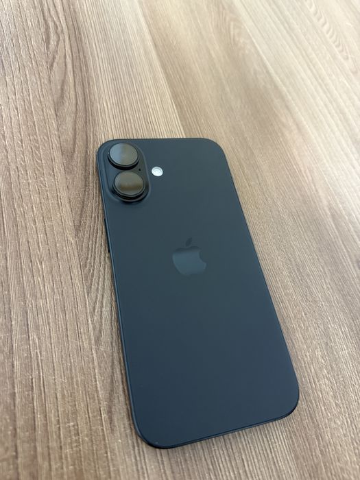 Продается iPhone 16 Black
