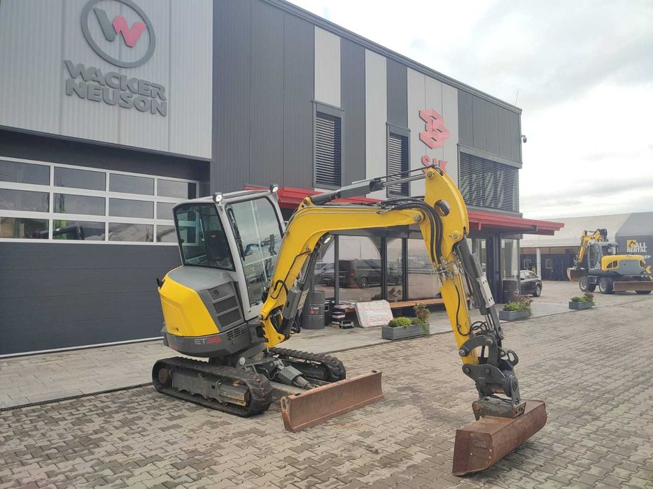 Excavator Wacker Neuson ET35 VDS Powertilt- REPREZENTANTA AUTORIZATA