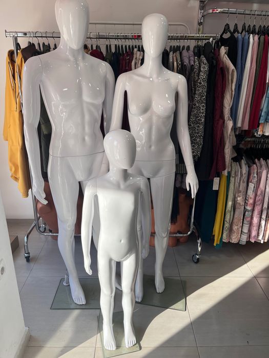Манекени- роботи- бял гланц- +15бр Подарък