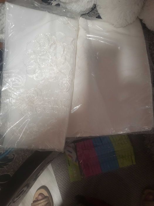 Set brodat nou ptr sicriu