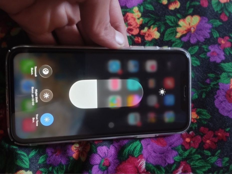 Iphone 11 edial xolatda