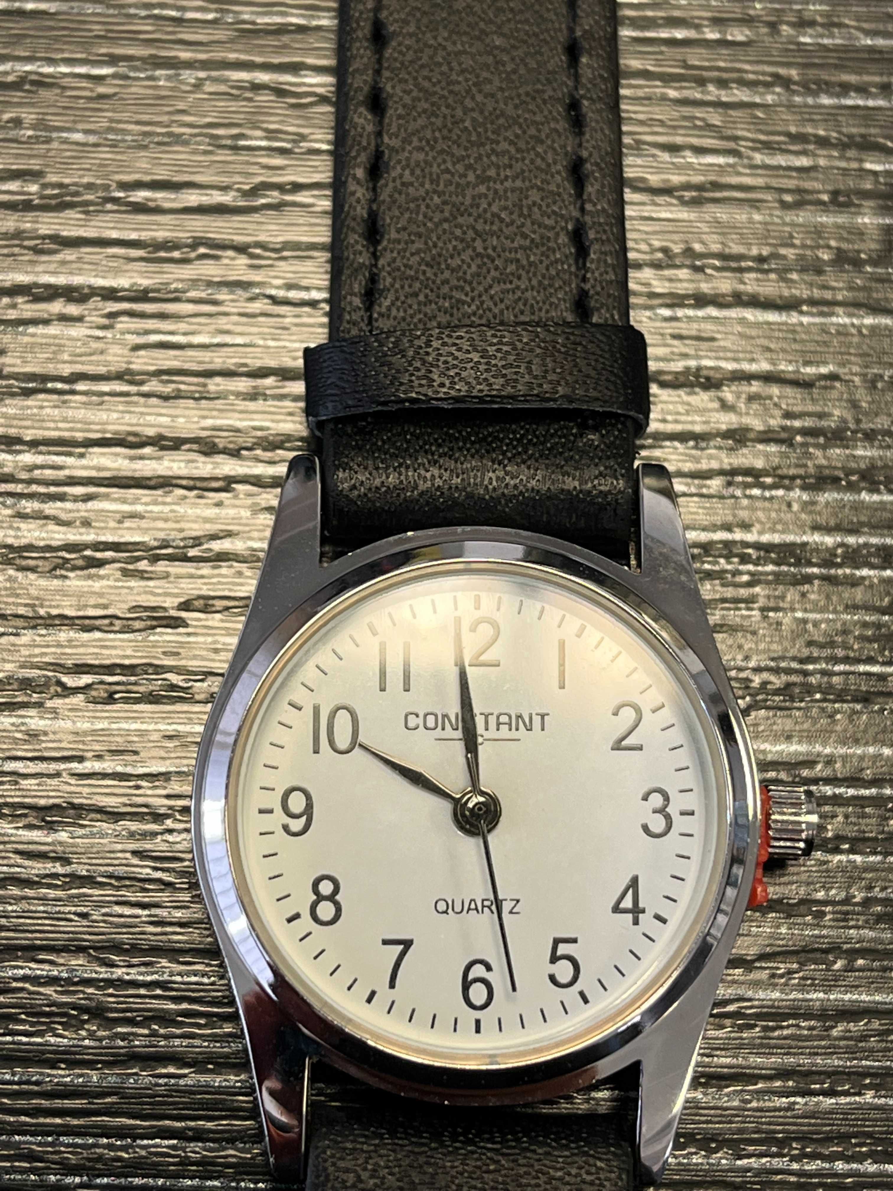 Дамски НОВ часовник от CONSTANT в сребрист  цвят