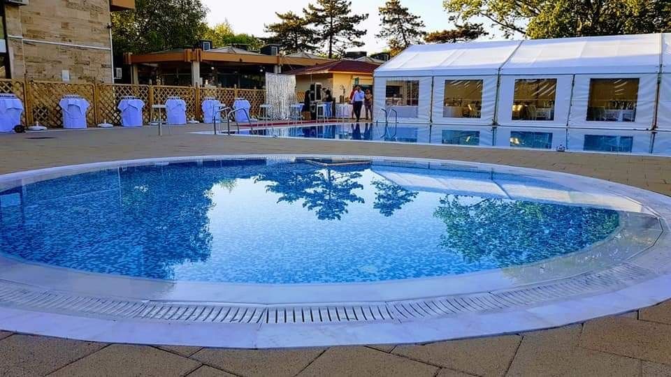 Vand cort de nunta evenimente profesional din aluminiu 52 euro/mp