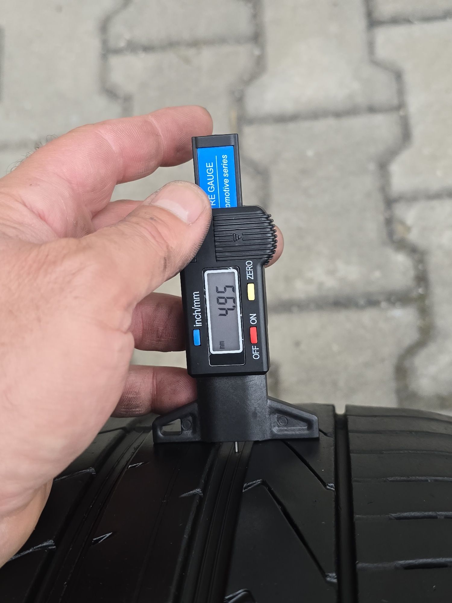 245 35 19 Hankook еденичка