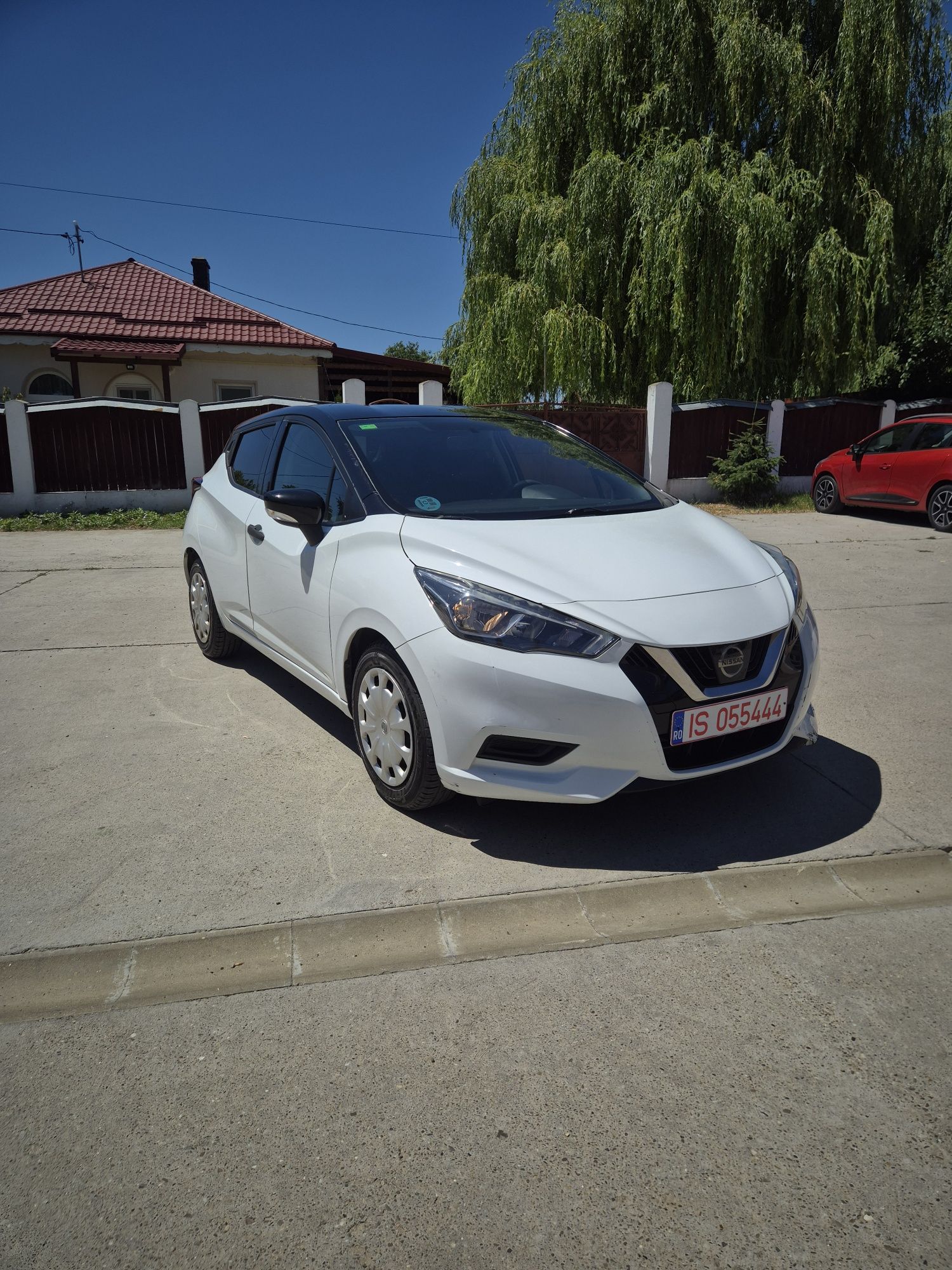 Vând nissan micra 2018