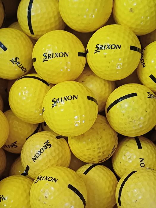 Vând 150 bucăți  bile golf SRIXON