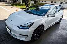Tesla Model 3 Tesla Model 3 - Long Range - Dual Motors