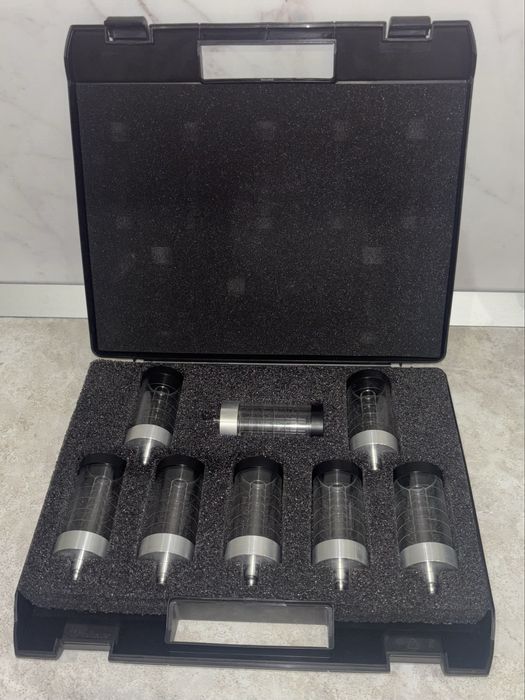 Набор компрессометров (адаптеров) для проверки двигателя