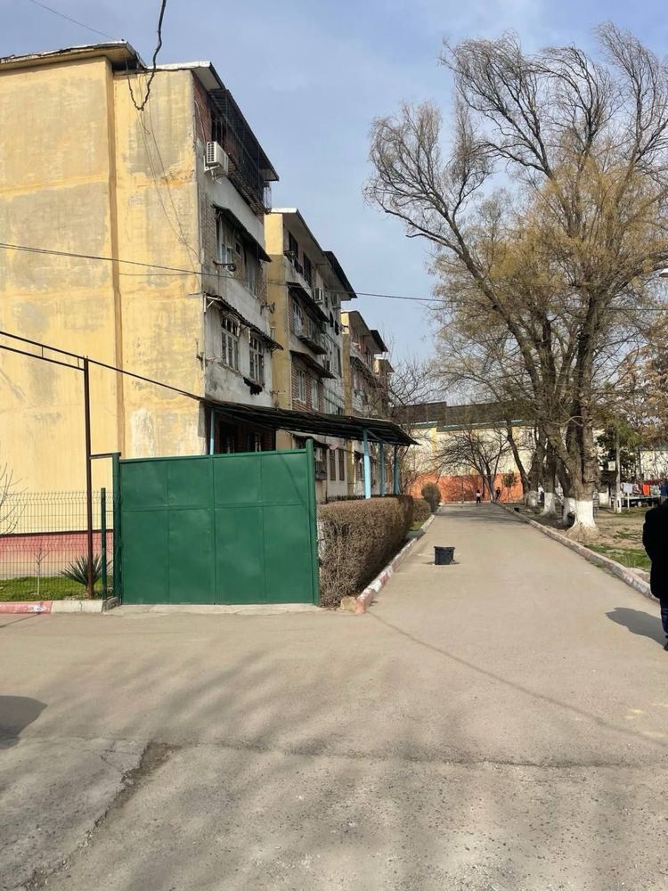 Срочно продается 1 комнатная квартира в Домбирабаде