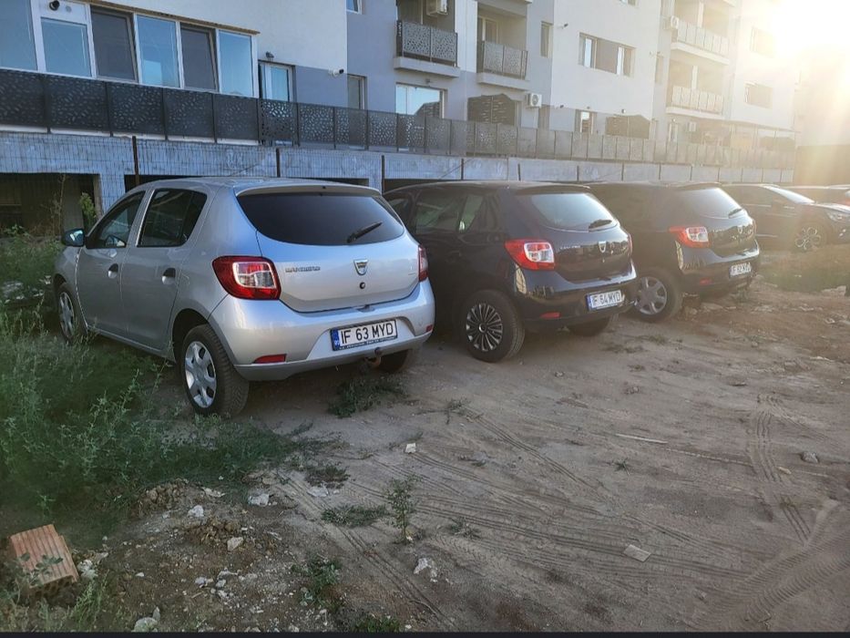 Inchiriez masina inchirieri auto masini DACIA Logan Sandero rent a car