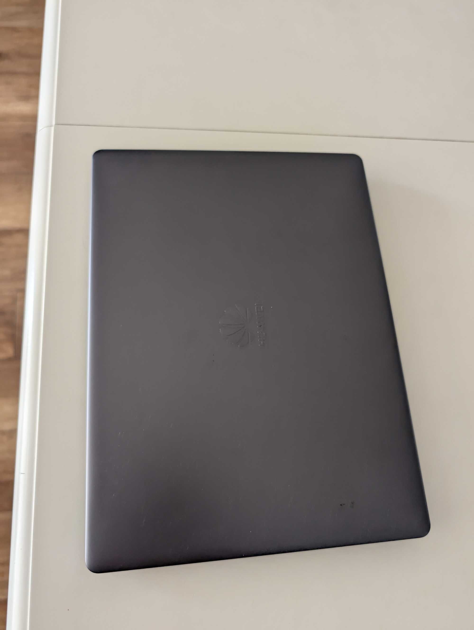 Лаптоп HUAWEI MateBook13