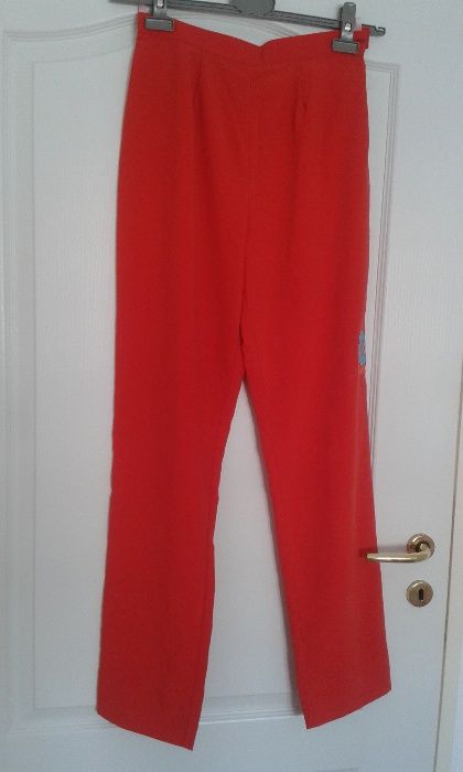 Sacou + pantalon lung de culoare rosie