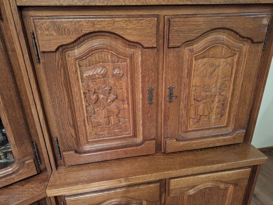 Mobila lemn masiv sculptata