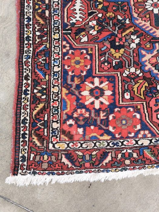 Covor persan Bakhtiari, realizat manual