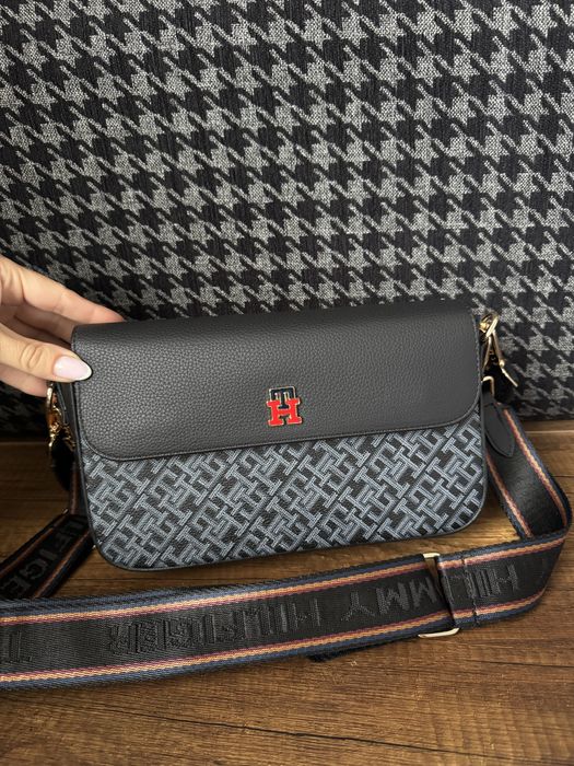 Дамска чанта Tommy Hilfiger