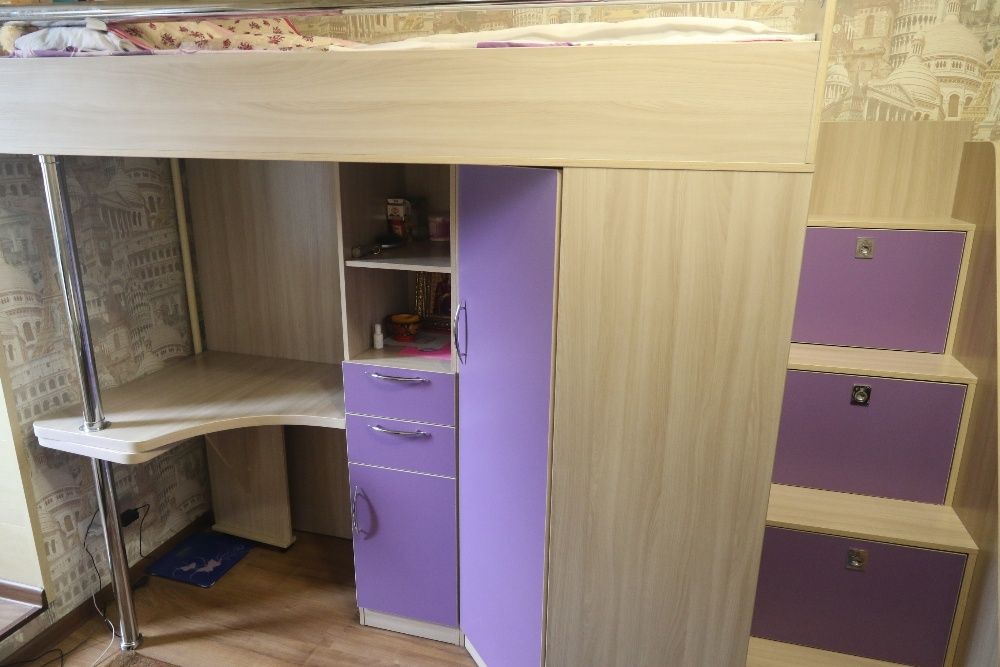 Не дорого Очень удобный детский уголок