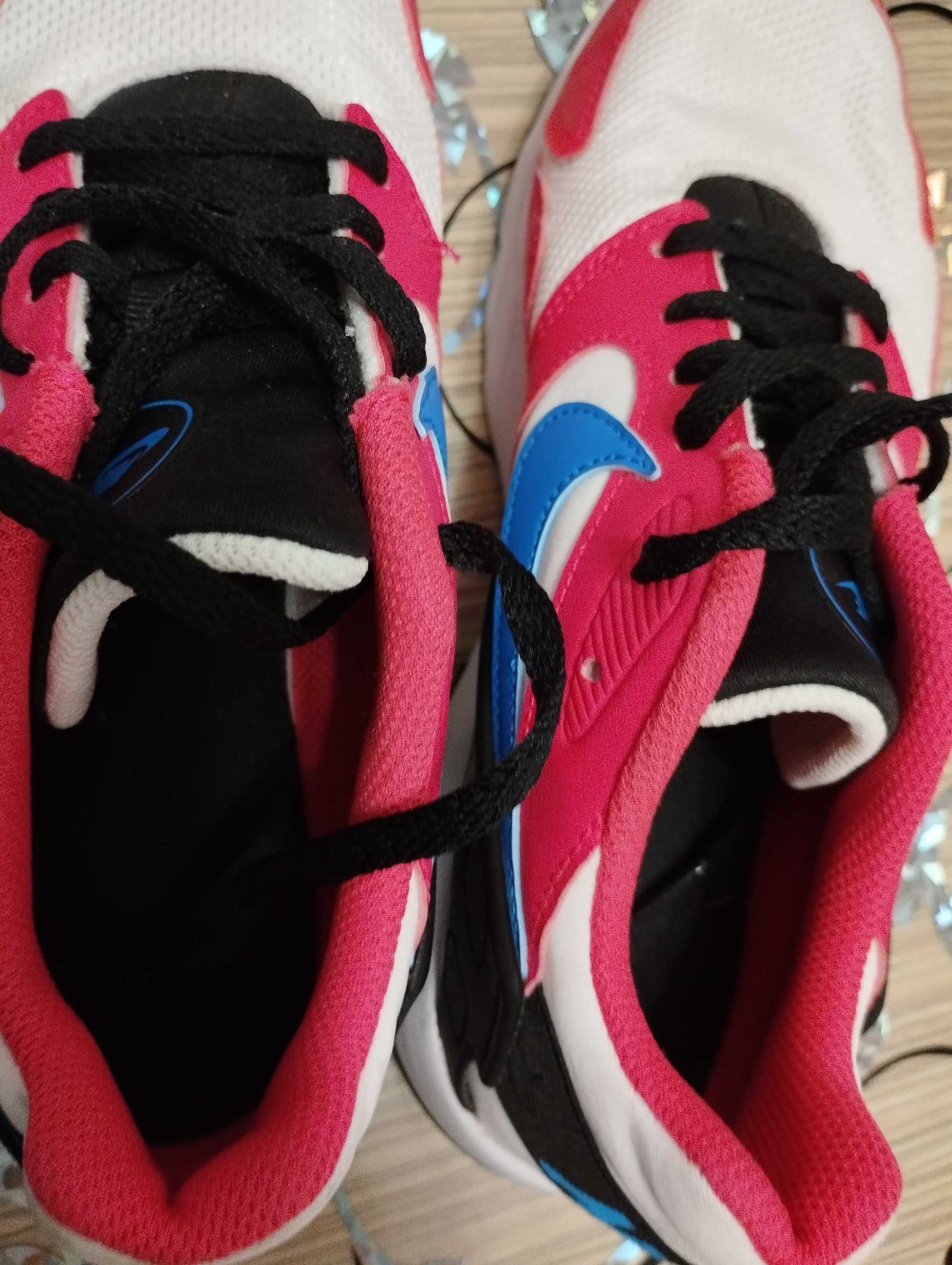 Дамски маратонки Nike