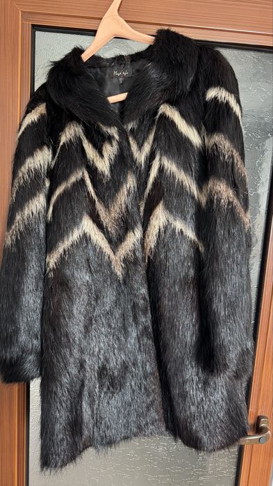 Haina de blana naturala de nutrie, in stare perfecta , marimea L.