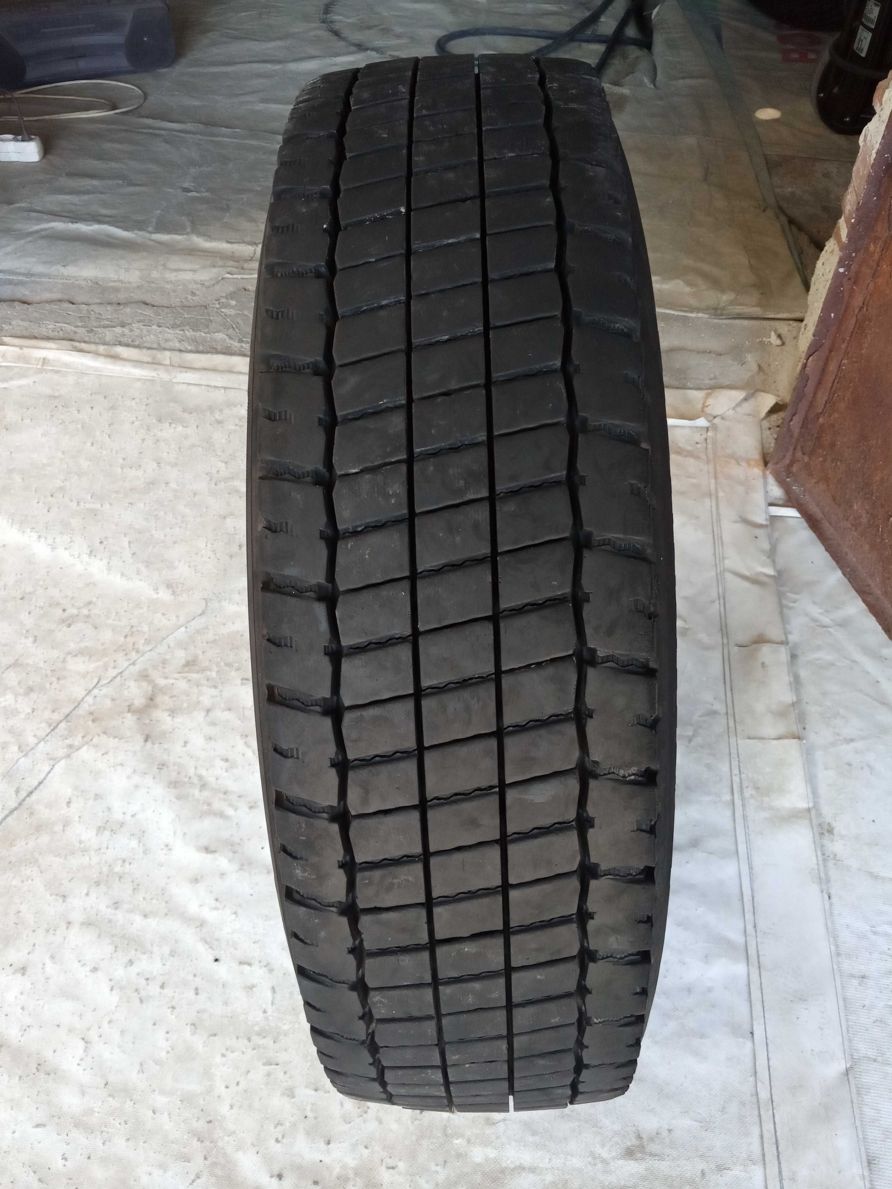1 тежкотоварна гума 205/75R17.5 Continental Hybrid LD3 124/122M M+S