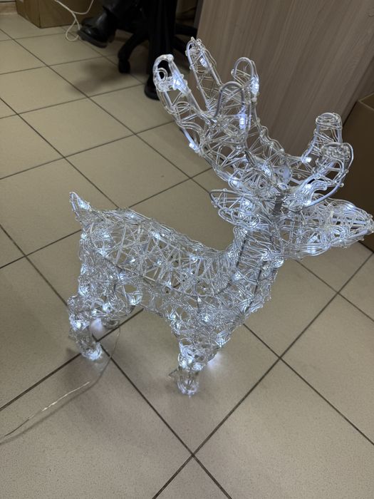 Новогодний светящийся олень