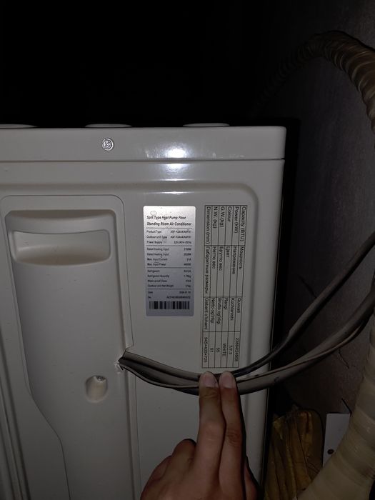 Konditsioner AUX 24 lik bezinvertor stoykalik 3 0y bo‘ldi  xolati a‘lo