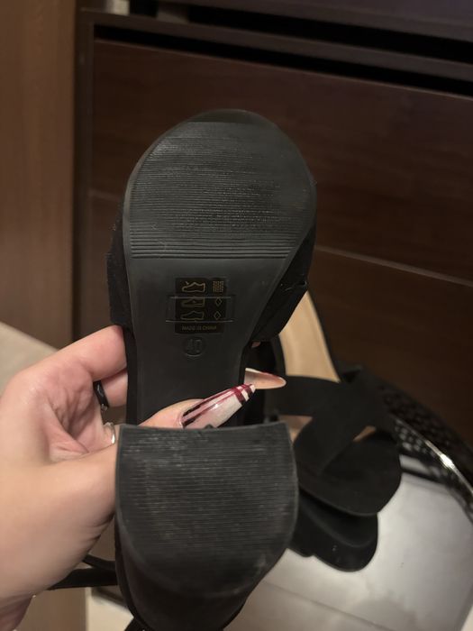 Нови дамски токчета About you и Anna Field