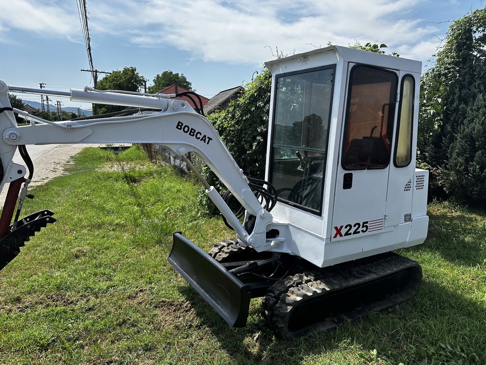 Miniexcavator Bobcat X225