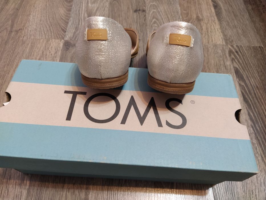 Дамски кожени обувки TOMS, размер 41
