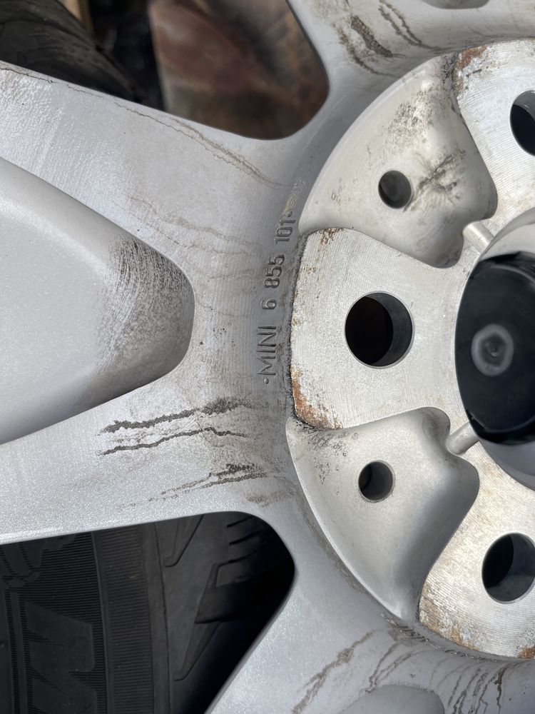 Set de 4 jante pentru Mini Cooper R 15 cu anvelope de iarna Michelin