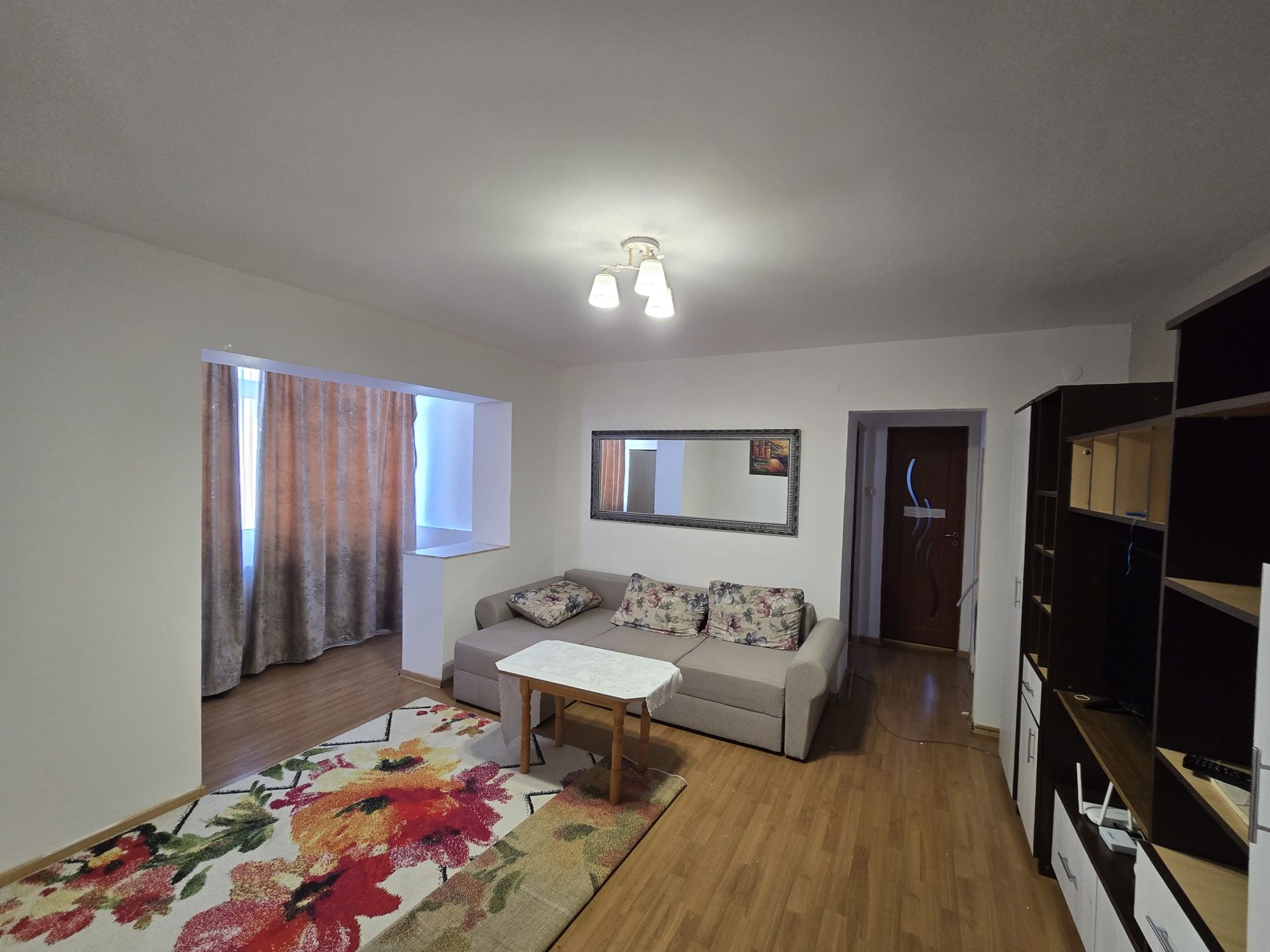 Inchiriez apartament 2 camere