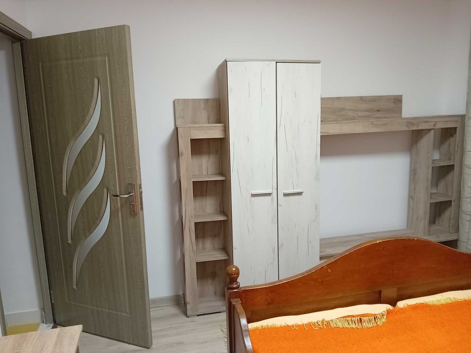 Vand apartament,urgent