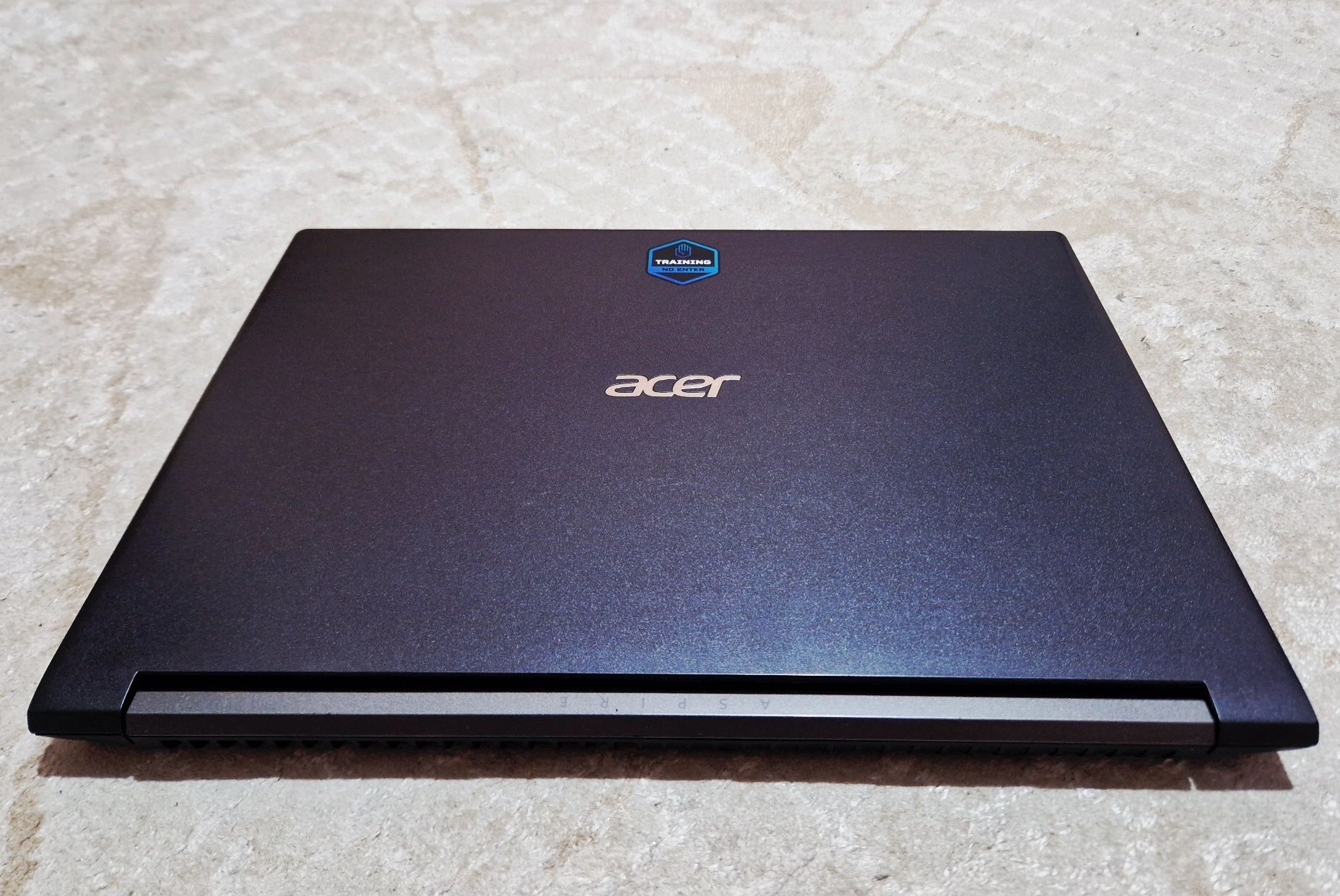 Acer Aspire 7 ssd1 тб,ozu32, RTX 6ядро!