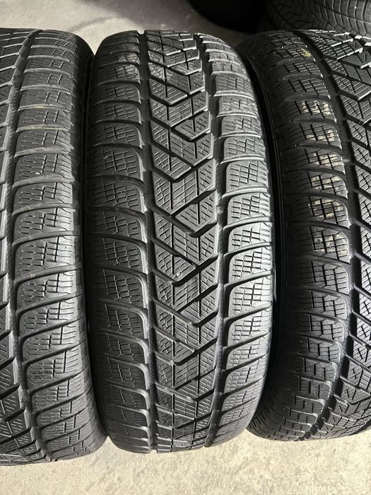 4 anvelope de iarna 215/65/17 pirelli 6-6.5 mm!