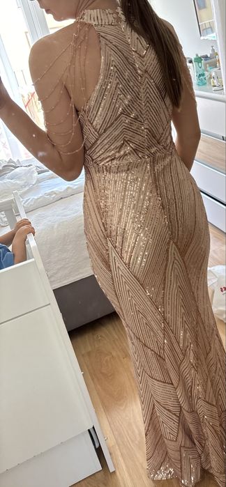 Официална рокля, M