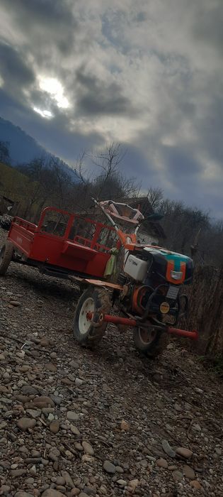 Motocultor aprope nou disponibil 4 timpi cu teleagă freză semanatore e