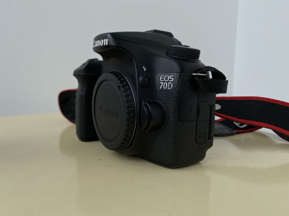 Aparat Foto Canon EOS 70D(Pachet Foto)