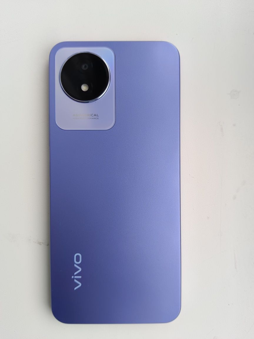 Продаю новый Vivo Y02t