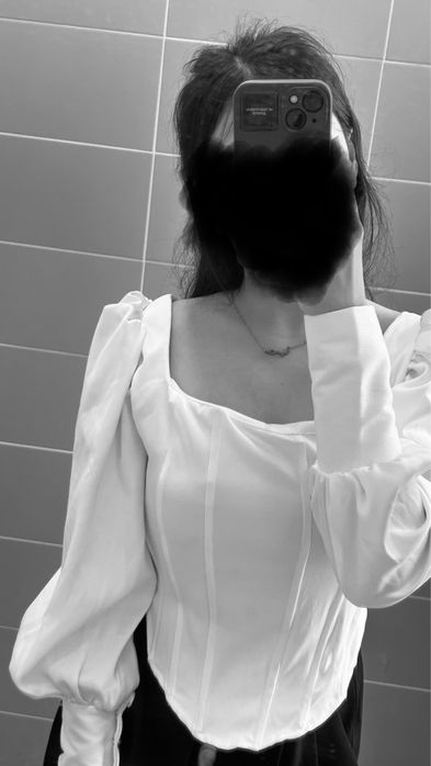 белый корсет атласный