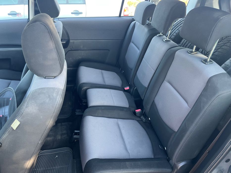 Кола Мазда 5 1.8