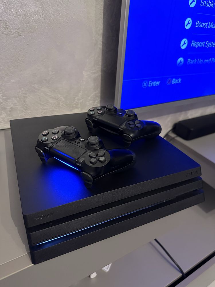 Ps4 pro in stare foarte buna