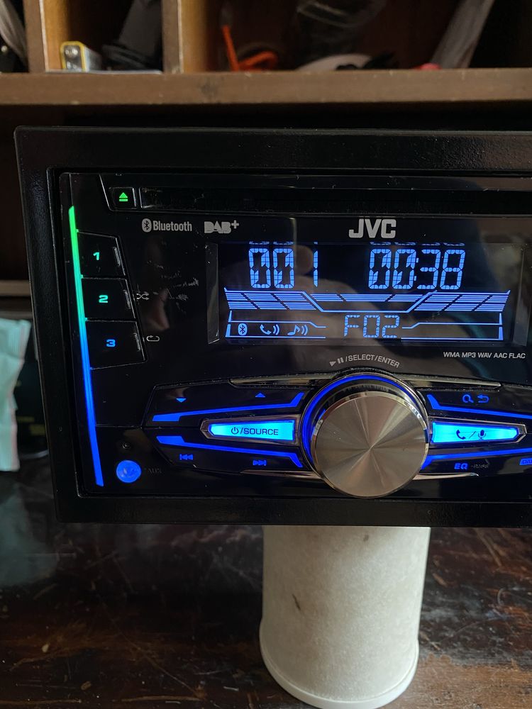 JVC KW-DB92BT - ДВОЕН ДИН 4V - BLUETOOTH, USB, cd mo3 плеър сд, радио