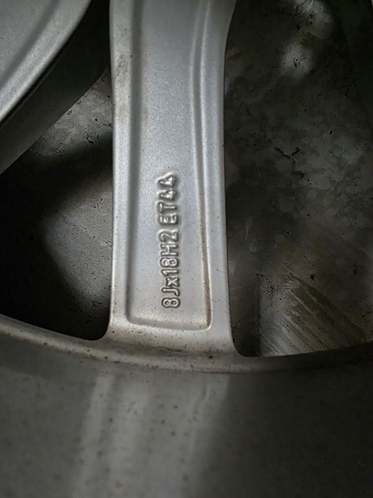 Vand Jante Skoda Superb 18", anvelope iarna