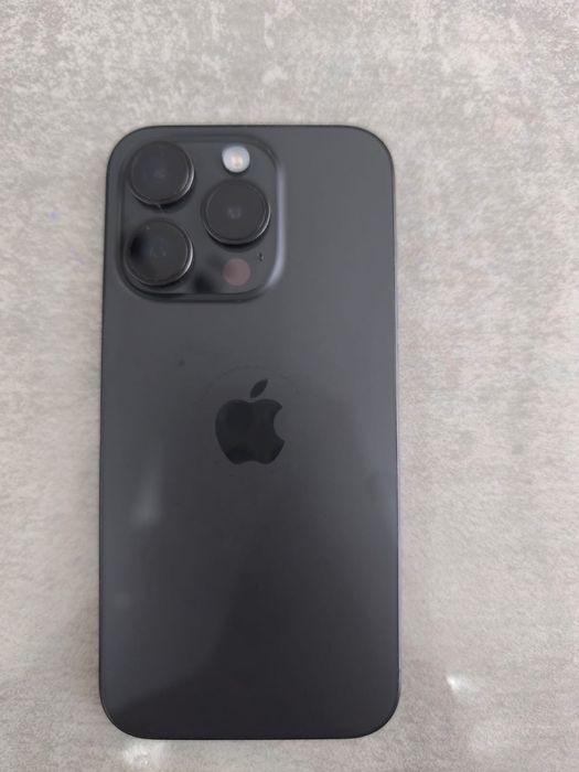 Продам iphone 15 pro 256gb