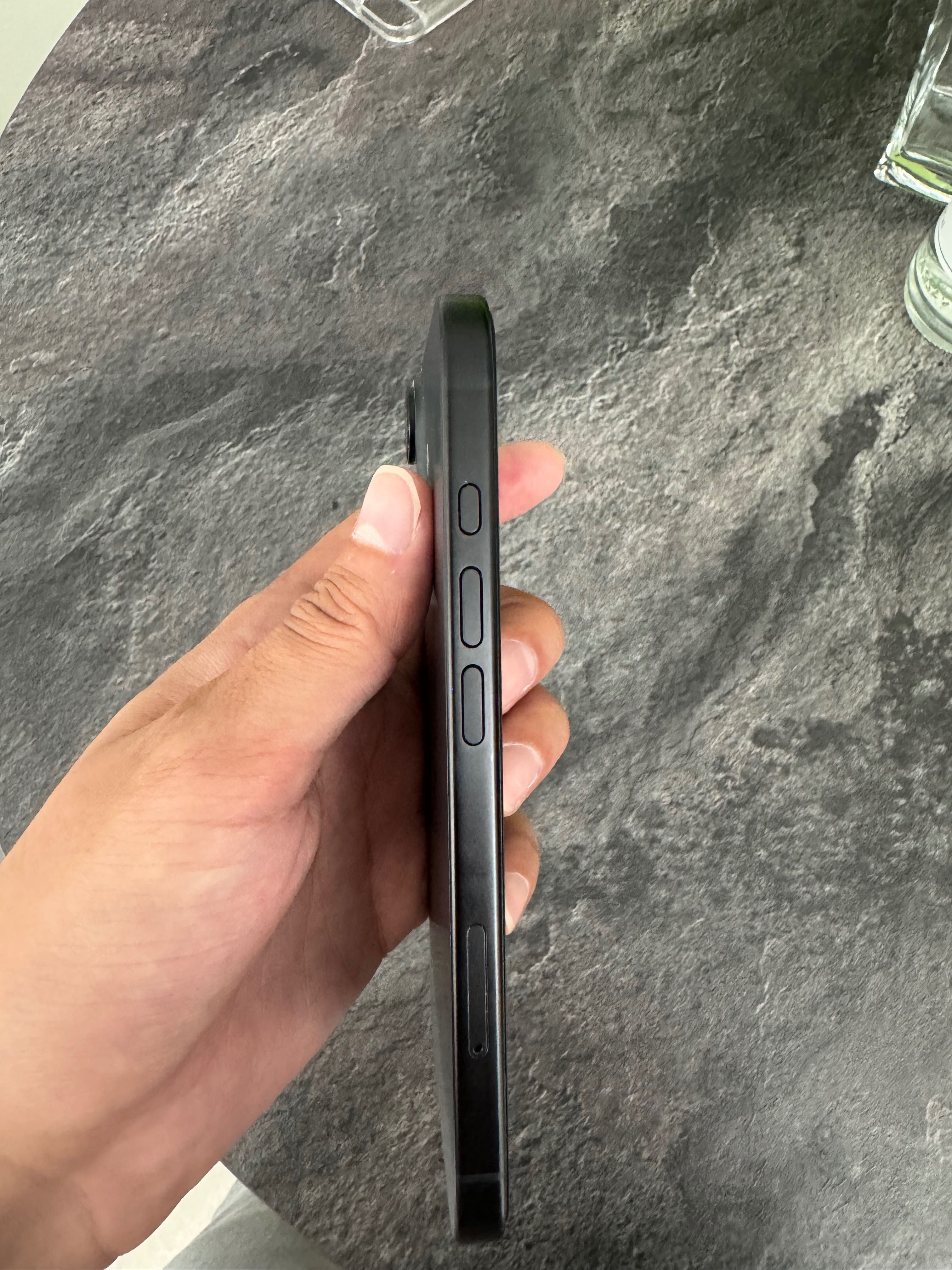 Iphone 16 128 idial