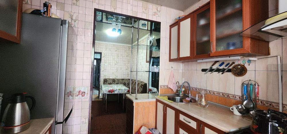 Юнусобод 18 кв 3/1/4 77 серия