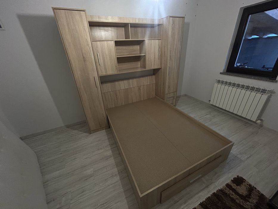 Pat cu dulapuri. Ca nou