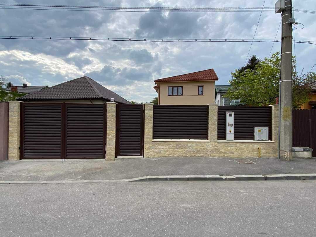 Garduri si porti din panou stil jaluzea de diferite modele la comanda