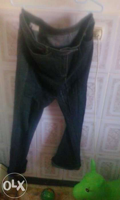 Blugi negri